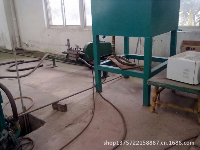 D325鋼管檢測(cè)水壓機(jī)2